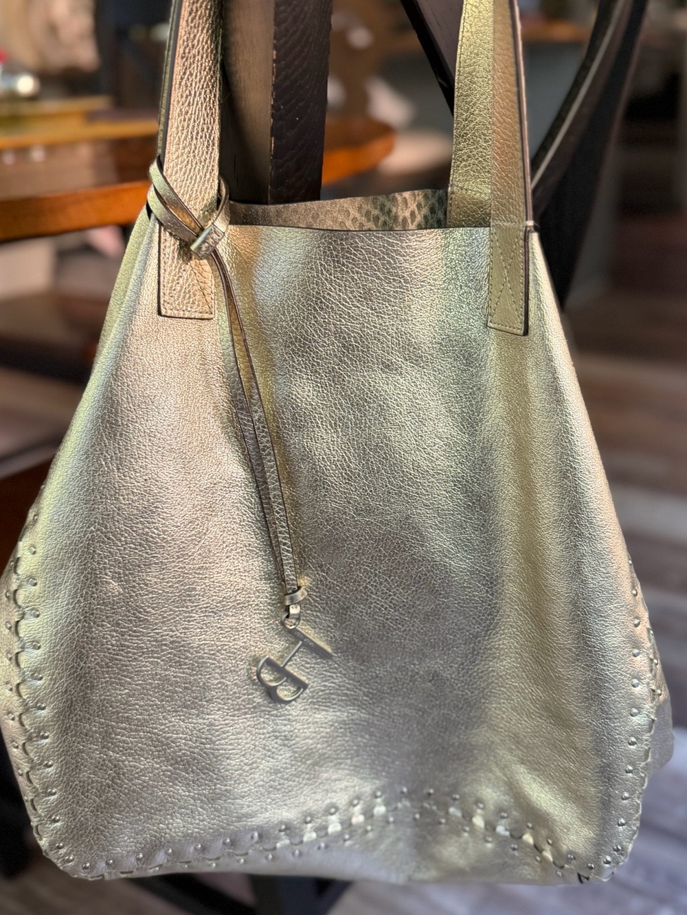 HENRI BENDEL Astrid Reversible
Leather Suede Metallic Gold
Snakeskin Python Hobo